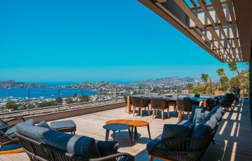 Our luxurious villa with a private pool and uninterrupted sea view, featuring 4 bedrooms, is located in Bodrum Yalıkavak - 