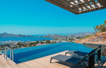 Our luxurious villa with a private pool and uninterrupted sea view, featuring 4 bedrooms, is located in Bodrum Yalıkavak - 
