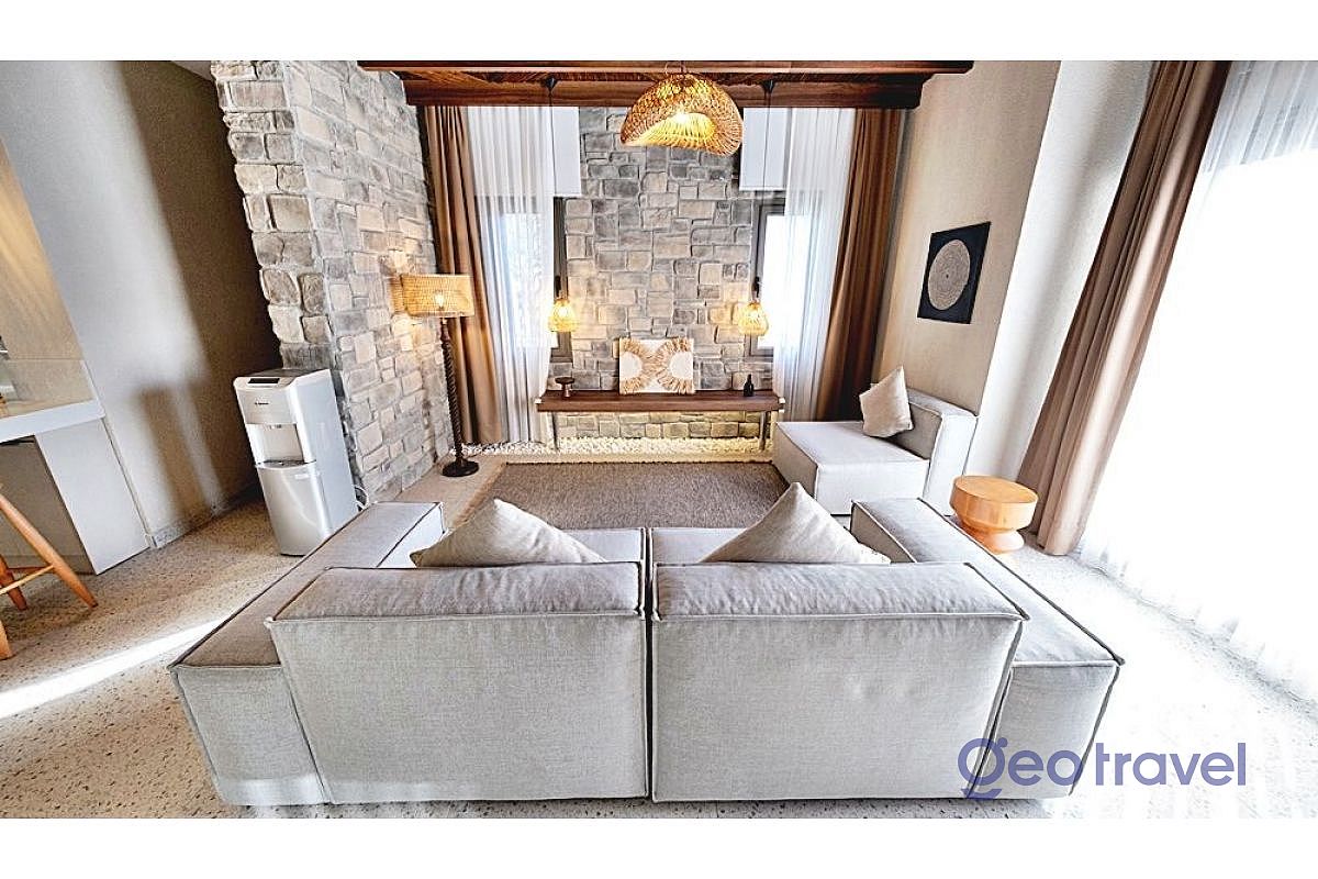 torba-mansion-indoor-12-1-16-15445375689.jpg