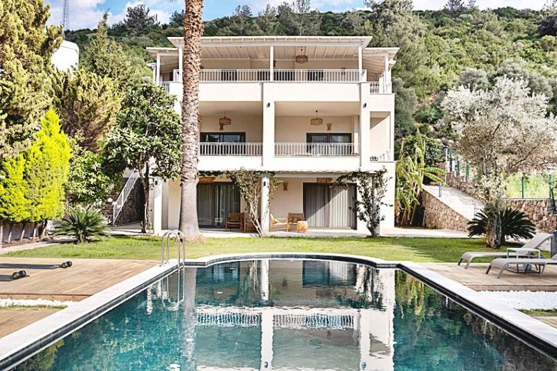 6 Bedroomed Villa With Private Pool in Bodrum Torba