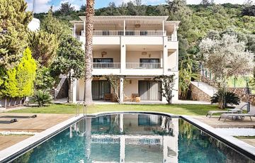 <p>Our 6-bedroom holiday rental villa in Bodrum Torba is situated within a large garden and features a private pool - 